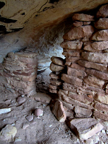 Beaver Pond Ruins in Arch Canyon