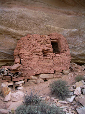 Anasazi Ruins in Sheiks Canyon.