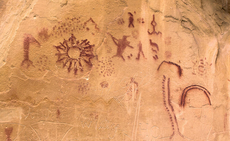 Circle of Friends Pictograph - Escalante