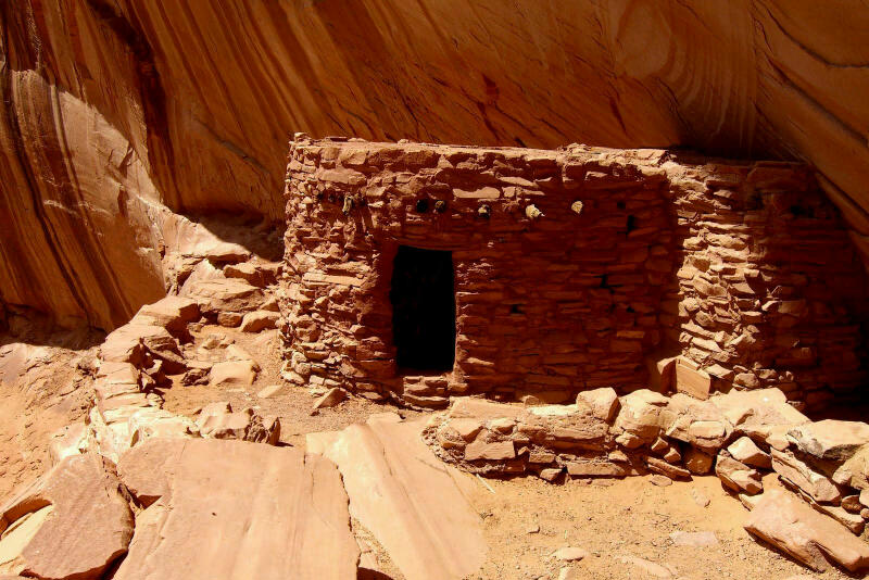 Defiance House Anasazi Ruins - Lake Powell