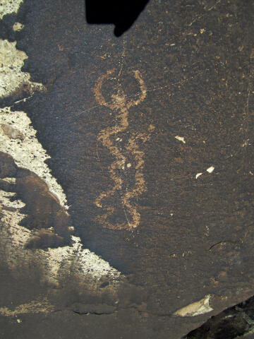 Grassy Knoll petroglyphs and ruin.