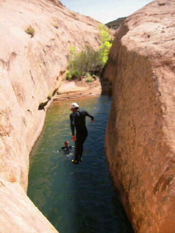 Several pools can be jumped or downclimbed